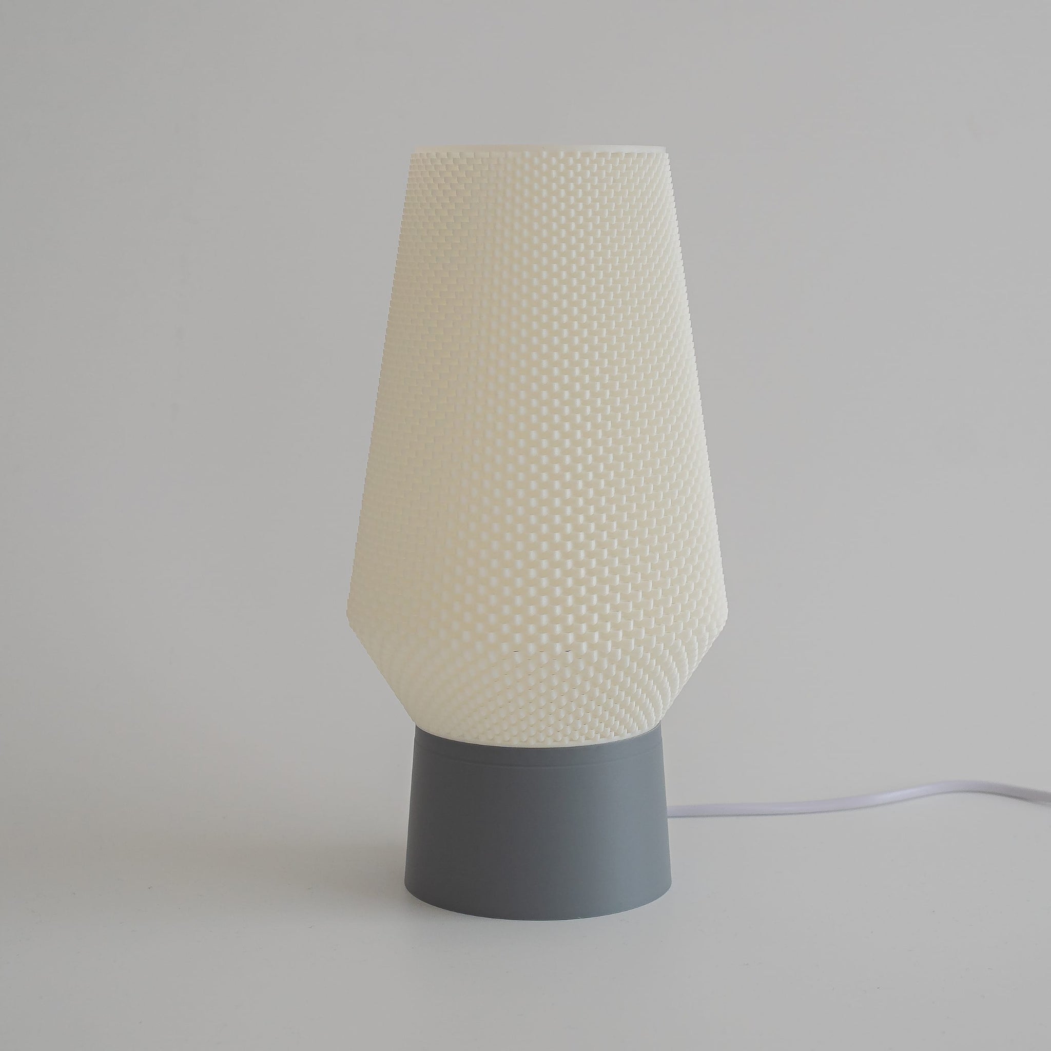 Blok3d Nuestro Catálogo Gris / Blanco Luvia – Lámpara