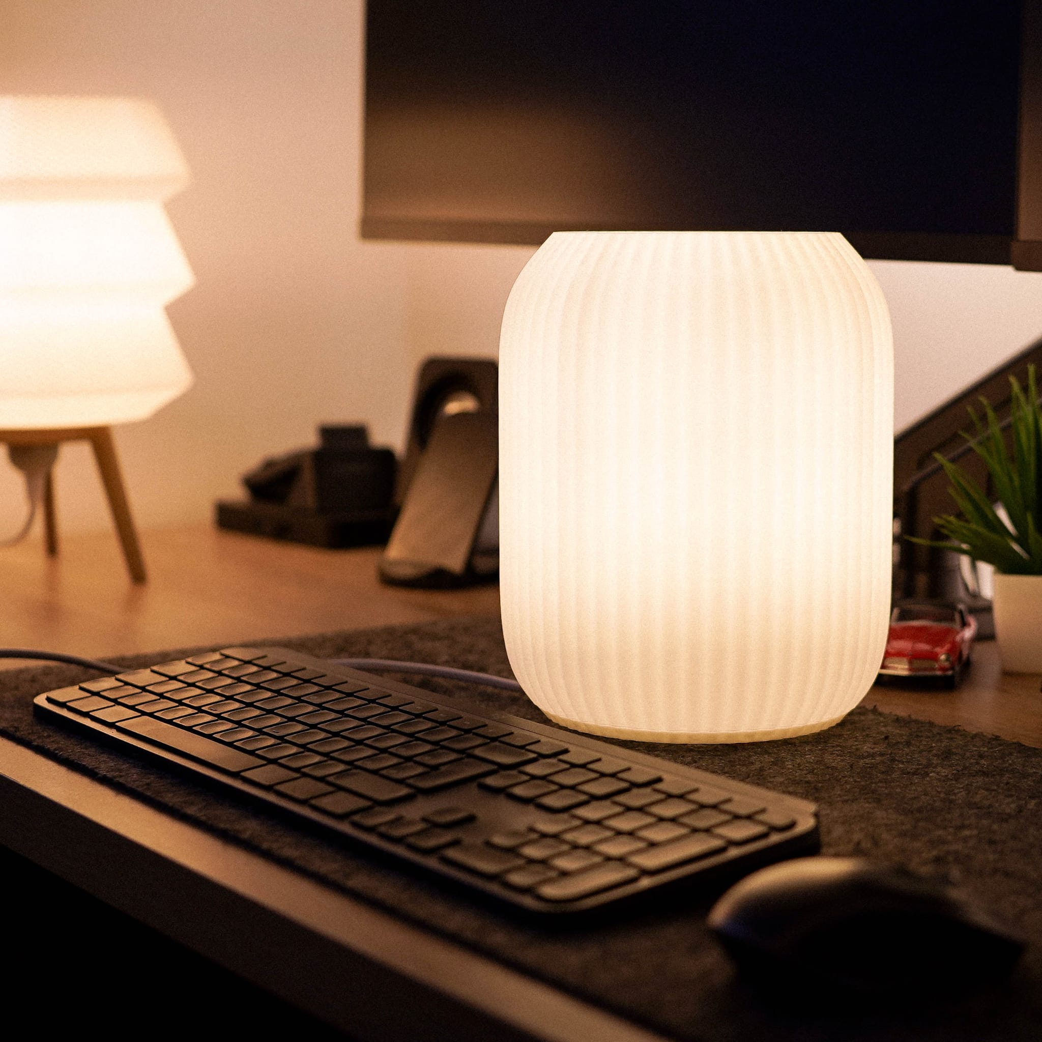 Blok3D Lámpara Orlo - Luz cálida que transforma tu espacio