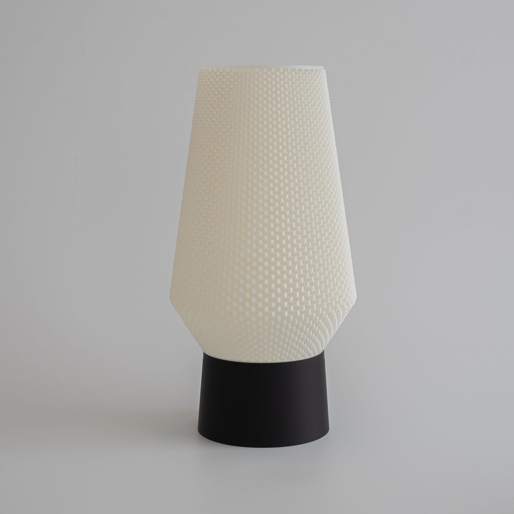 Blok3d Nuestro Catálogo Negro / Blanco Luvia – Lámpara